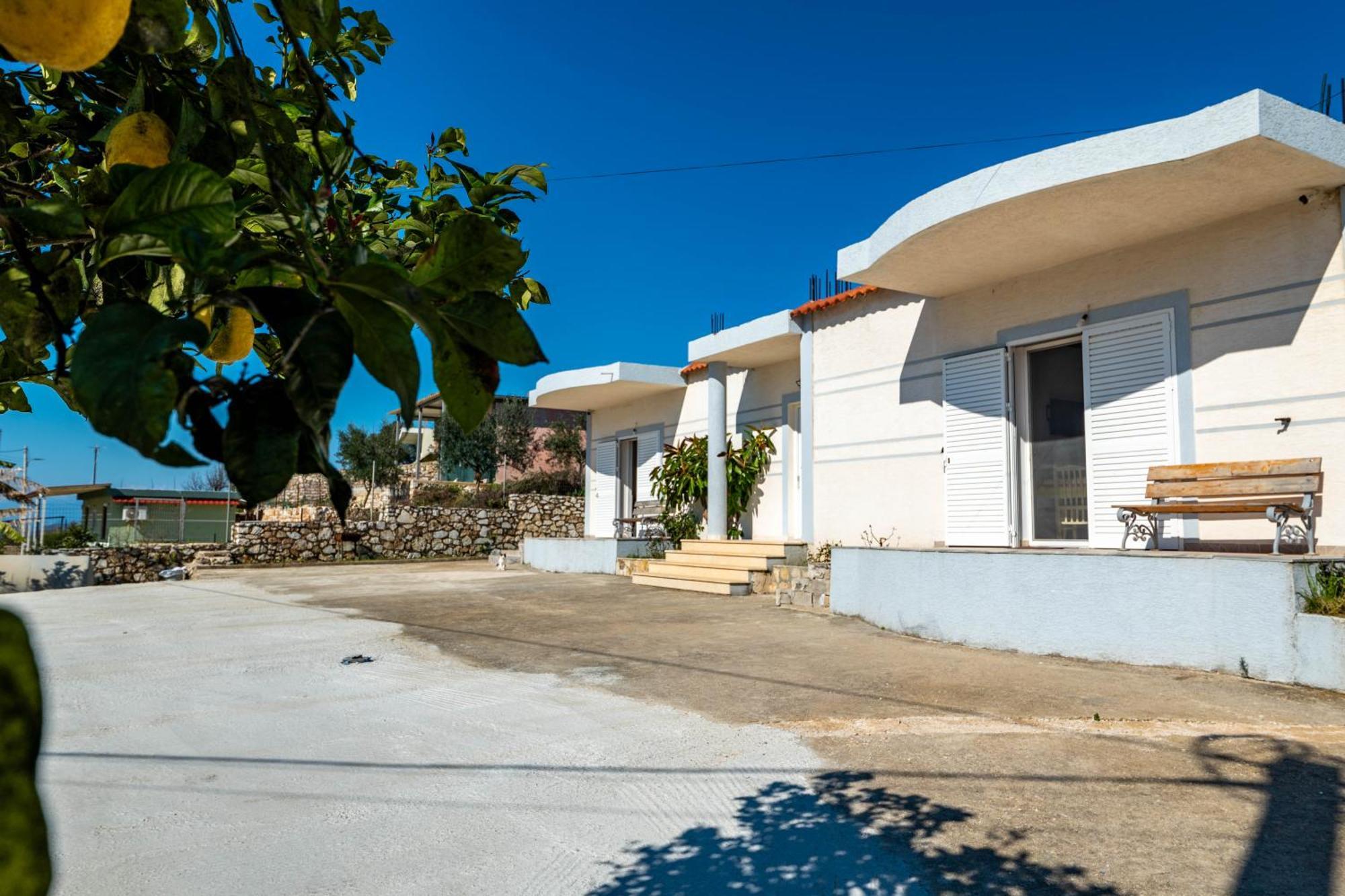 Vila Celi Саранде Екстериор снимка
